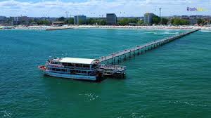 Vremea la mare in mamaia, eforie nord, costinesti, neptun si vama veche. Plimbari In Largul Marii Cu Vaporul Kaptan M Mamaia Constanta Romania Pasarela Mamaia Youtube