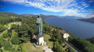 Die immobilien agentur marlis zanetti verkauft am lago maggiore langensee, italien, ferienhäuser, einfamilienhäuser in schönen lagen, mit garten, seeblick. Die Geschichte Der San Carlone Statue