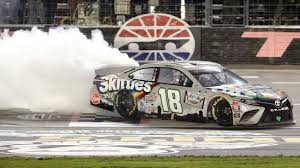 Trucks off to playoff races at texas motor speedway. Kyle Busch Wins Rain Delayed Nascar Cup Series Race At Texas