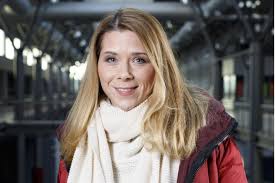 Die kinder baden in glibberschleim. Tanja Szewczenko Junge Oder Madchen Erraten Ihre Fans Das Babygeschlecht Gala De