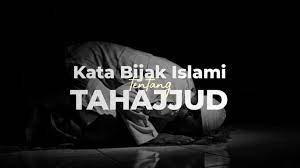 Mengucapkan takbir (allahhuakbar) sambil 7. 48 Kata Mutiara Islami Tentang Tahajjud Yang Inspiratif