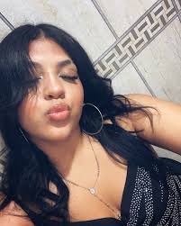 Bombón tu la más caliente del party…🖤🏴‍☠️