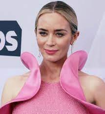 Her grandfather was a major general. Emily Blunt Wikipedia