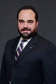 Abbas Naraghi's Instagram, Twitter & Facebook