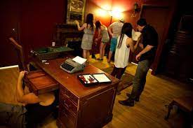 In Escape Rooms Video Games Meet Real Life Published 2014 Escape Room Puzzles Escape Room Game Escape Room