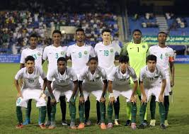 أجرى المنتخب السعودي مرانه الأول في روسيا على ملعب بتروفسكى فى مدينة سان وشهدت تدريبات المنتخب السعودي لفتة إنسانية جميلة قام بها لاعبو الأخضر بتحية. Ø§Ù„Ù…Ù†ØªØ®Ø¨ Ø§Ù„Ø³Ø¹ÙˆØ¯ÙŠ Ù„Ù„Ø´Ø¨Ø§Ø¨ ÙŠÙ‚ÙŠÙ… Ù…Ø¹Ø³ÙƒØ±Ø§ Ø¥Ø¹Ø¯Ø§Ø¯ÙŠØ§ Ù„ÙƒØ£Ø³ Ø¢Ø³ÙŠØ§ 2018 Ø£Ø®Ø¨Ø§Ø± Ø§Ù„Ø³Ø¹ÙˆØ¯ÙŠØ© ØµØ­ÙŠÙØ© Ø¹ÙƒØ§Ø¸