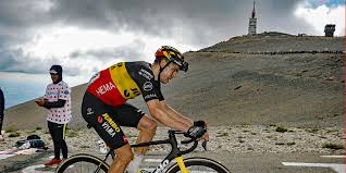 Voorlopig is de leiderstrui voor richard carapaz, maar deze tijdrit is wel iets voor fuglsang, de nummer twee in het klassement. Tour 21 Stage 11 Winner Wout On The Ventoux Pezcycling News