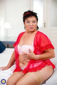 Joanne is a hairy curvy grandma with a horny plan for her and her toyboy -  Mature.nl