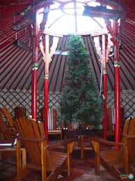 Groovyyurts La Yourte Est Le Fruit D Un Savoir Faire Millenaire Groovy Yurts Yurt Fun Slide Christmas
