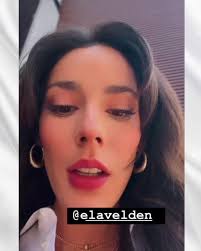 Mar se divierte de compras con las hijas de la señora García