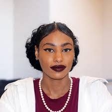 Jackie Borges's Instagram, Twitter & Facebook