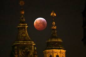 A blood moon is when light filtered through earth's atmosphere during an eclipse turns the moon a rusty, reddish hue. O0tmyuf4gqm1um