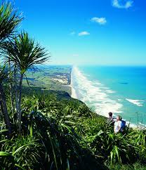 Stretching From Brynderwyn In The South To Hokianga In The North The Kauri Coast Is Home To The World New Zealand New Zealand Houses Beautiful Places To Visit