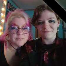 How do Survivor contestants know to wear color-coordinated clothing with  their tribe's buff color?