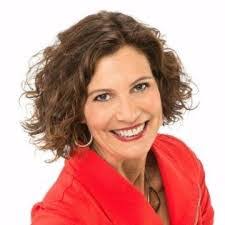 Tonni Bennett's Instagram, Twitter & Facebook