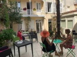 Rochefort 8 is met 9,2% alcohol een flinke pater. Die 10 Besten Hotels In Rochefort Frankreich Ab 32