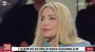Dopo un esordio come signorina buonasera per la rai, ha avuto successo come conduttrice televisiva per alcune trasmissioni di rai 1 degli anni settanta e ottanta. Maria Giovanna Elmi Racconta L Infanzia Difficile E Si Commuove Eravamo 4 Figli Per Comprarmi Qualcosa Davo Ripetizioni Di Latino Il Mattino It