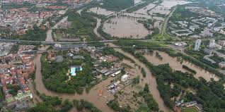 Bereits im vorfeld gab es am 28.5. Juni 2013 Luftbilder Vom Hochwasser In Sachsen Anhalt Kolner Stadt Anzeiger