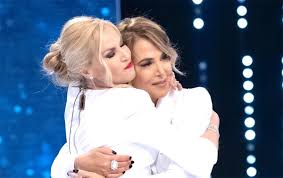 Barbara d'urso was born on may 7, 1957 in naples, campania, italy as maria carmela d'urso. Barbara D Urso Tradisce Il Patto Con Il Figlio Medico