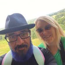 There's something in the air in Brunswick something isn't right here, you  bet your bottom dollar that ￼I will get down to the bottom of this Glynn  County have no fear pollution