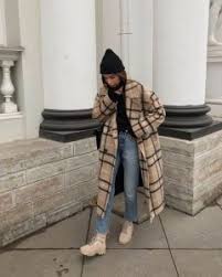Swap your basic sweatpants and opt for some ripped denim jeans, a baggy tee and chunky kicks for an edgy outfit that will get you noticed. Fun Reading Emails View 31 Urban Streetwear Outfits Womens