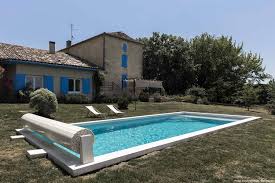 Creation D Une Piscine Au Format Convenant A Tout Type De Terrain Blm Piscines