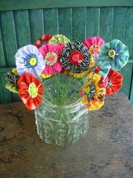 Yo Yo And Button Flowers Fabric Flowers Fabric Crafts Flower Crafts