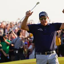 That's what happens when you phil mickelson joins to talk about his strategy in his upcoming match with partner tom brady. Xbjcqzqwitcy9m