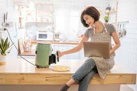 Perabot ruang tamu atau keluarga: Moms Punya Peralatan Ini Di Dapur Masak Sahur Hingga Bikin Hidangan Lebaran Lebih Mudah Semua Halaman Nakita