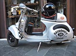 P Things In Life That Make Me Smile P P Follow Goatee2 For My Personal Vespa Blog P Vespa Vintage Vespa Motor Scooters Vespa Vintage Italy