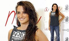 The best penelope cruz hairstyles pictures has 8 recommendations for wallpaper images including the best style penelope cruz hairstyles pictures, the best penelope cruz long straight cut with bangs long straight pictures, the best baby girl why not coconut pictures, the best heidi montag fashion penelope cruz s*xy celebrity photos pictures, the best style penelope cruz hairstyles pictures. Penelope Cruz Goes To Spanish Press Conference With Wet Hair And Jeans Daily Mail Online