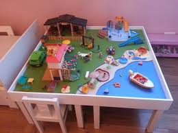 Une Table De Jeu Playmobil Avec Lack Jeux Playmobil Table De Jeux Construire Une Table