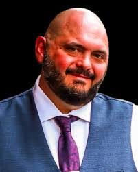 Edward Calvo's Instagram, Twitter & Facebook