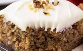 Ce Gateau Aux Epices Et Aux Pommes Est Tout Simplement Divin Desserts Apple Spice Cake Cake Desserts