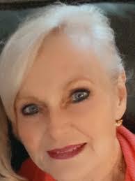 Billie Oakley's Instagram, Twitter & Facebook