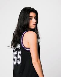 Subreddit of dixie damelio, the 19 year old tiktok star and sister of charli damelio. Dixie D Amelio Dixiedamelio Instagram Billeder Og Videoer Dixie The Most Beautiful Girl Popular People