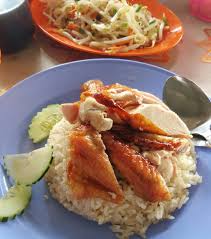 Chicken salad) adalah hidangan salad dengan daging ayam sebagai bahan utama. Melawati Nasi Ayam Aunty Kl Foodie