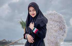 Ria ricis (@riaricis) on tiktok | 310.2m likes. Berada Di Flores Ria Ricis Tak Tahu Kabar Ayahnya Meninggal Dunia Jpnn Com