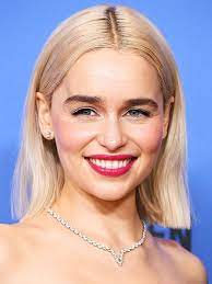 Medium length hairstyles and haircuts tend to suit all face shapes; 49 Medium Length Hairdos Perfect For Thick Or Thin Hair