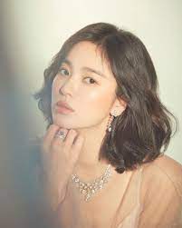 Hancinema S News Song Hye Kyo Posts Instagram Photo Hancinema The Korean Movie And Drama Database Song Hye Kyo Hairstyles For Gowns Beauty