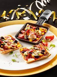 raclette gehort fur viele zu silvester wie das christkind zu weihnachten damit aber nicht schon wieder die gleichen ra raclette rezepte rezepte raclette ideen