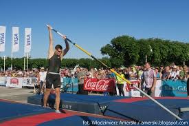 W czwartek szwed został pokonał poprzeczkę na wysokości 6,15 m. 581 Cm Nowy Rekord W Skoku O Tyczce Na Molo W Sopocie Netka Gda Pl