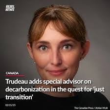 Mollie Johnson's Instagram, Twitter & Facebook