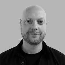 Courtney Barkdull's Instagram, Twitter & Facebook