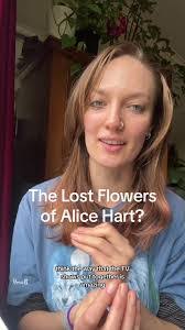 Anthea Yates's Instagram, Twitter & Facebook