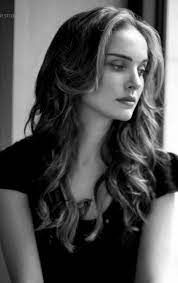 12 Charming Natalie Portman Hairstyles Pretty Designs Hair Styles Natalie Portman Beauty