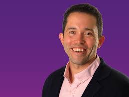 Gordon Pereira's Instagram, Twitter & Facebook