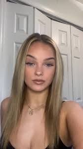 Heather Mcvicker's Instagram, Twitter & Facebook