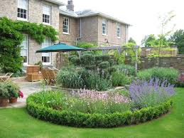 Amenagement Riche D Un Grand Jardin Home Garden Design Backyard Garden Design Backyard Landscaping