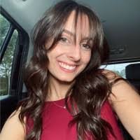 Stephanie Grosse's Instagram, Twitter & Facebook